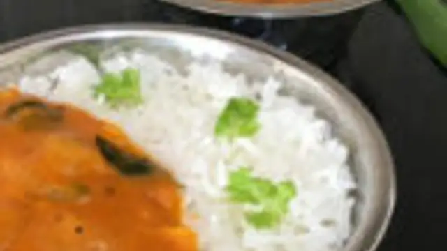 பாரம்பரிய சுவையில் சோற்றுக் கற்றாழை குழம்பு இப்படி செய்து பாருங்க! இதன் ருசியே தனி ருசி தான்!!