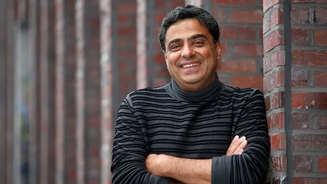 मिलिए भारत की सबसे नई शार्क टैंक शार्क से, जो कभी केबल टीवी बेचते थे, अब उनकी कमाई हैं 12,800 करोड़ से ज्यादा की और सबसे अमीर है…