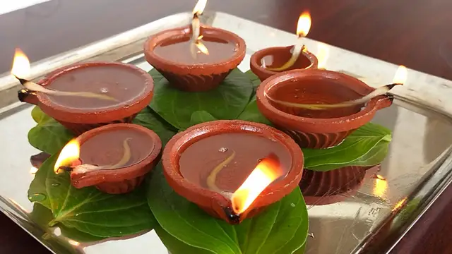கடன் சுமை தீர செய்ய வேண்டிய தீப வழிபாடு!!