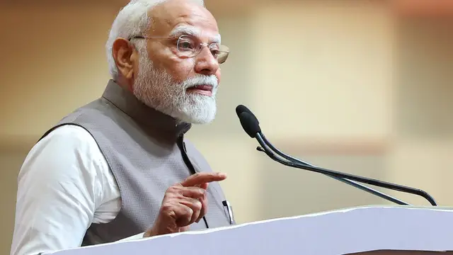 'राष्ट्र सेवक पुत्र को बधाई', ‘रामायण’ के लक्ष्मण ने PM मोदी के जन्मदिन पर जलाया दीया, बोले- 76 साल पहले जन्मा भारत का सपूत