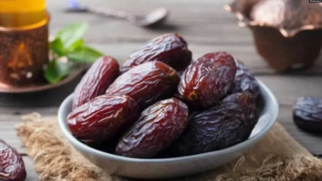 इस एक फल के हैं 5 जादुई फायदे, जानिए खजूर खाने के फायदे