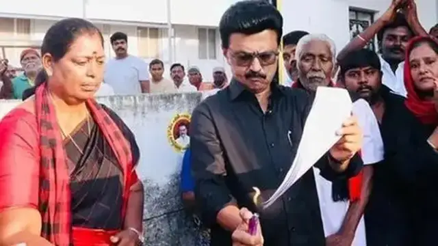 தவெக வைத்த பொறியில் சிக்கியதா திமுக? விஜய்யின் அடுத்த அரசியல் மூவ்!