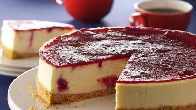 Cheese Cake Recipe In Hindi: डेजर्ट में खाएं मिठास से भरा चीज़ केक