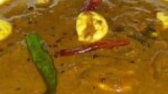 கறிவேப்பிலை குழம்பு இப்படி செய்து பாருங்க! சுடு சோறுடன் ஊற்றி சாப்பிட அற்புதமாக இருக்கும்!