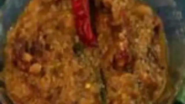 ருசியான சுட்ட கத்திரிக்காய் துவையல் சுலபமாக வீட்டில் இப்படி செய்து பாருங்க!