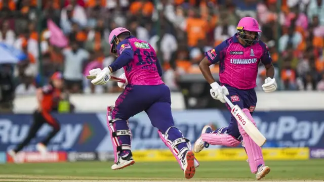 “इतनी खराब किस्मत…!” सस्ते में आउट हुए तो उड़ा Jos Buttler का मजाक, सोशल मीडिया पर फैंस ने लगाई क्लास