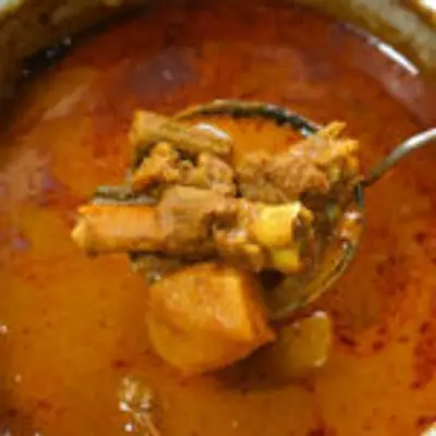 கிராமத்து மண் மனம் மாறாமல் மட்டன் எலும்பு குழம்பு ஒரு முறை இப்படி செய்து பாருங்க! ஒரு சட்டி குழம்பும் காலியாகும்!