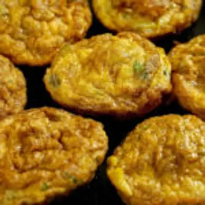 பன் போன்று மிருதுவாக கரண்டி ஆம்லெட் செய்வது எப்படி ?