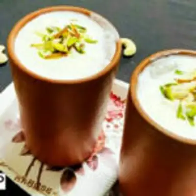 சுவையான குளு குளு லஸ்ஸி செய்வது எப்படி ?