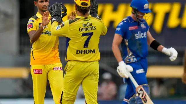 அவருக்கு அந்த விளையாட்டு தான் சரியா இருக்கும் – இலங்கைக்கு தோனி கொடுத்த அட்வைஸ்.