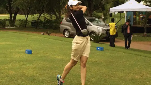 rakul preet singh playing Gulf