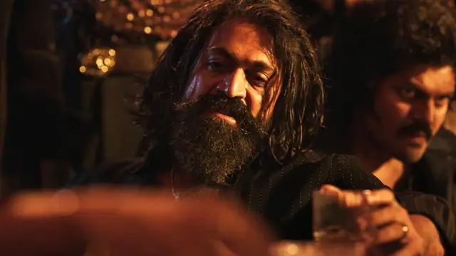 Box Office: Toxic की दूसरे दिन कमाई 64% गिरी, Awarapan 2 भी हुई धीमी, वीकेंड पर टिकी नजरें