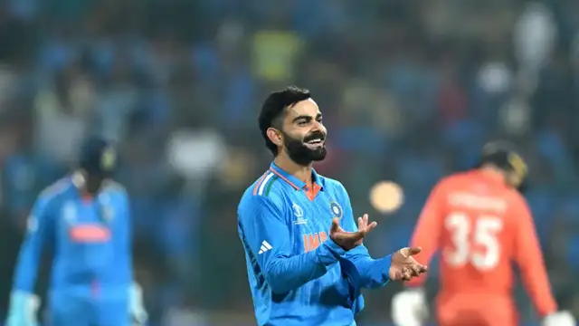 வீடியோ: 9 வருடங்களுக்கு பிறகு ஒரு நாள் போட்டியில் விக்கெட்டை வீழ்த்திய விராட் கோலி.