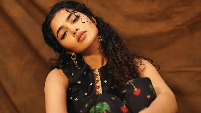 “11 குழந்தைகளை பெற்றுக்கொள்ள ஆசைப்பட்டேன்” – அனுபமா பரமேஸ்வரனின் பழைய ஆசை வைரல்!