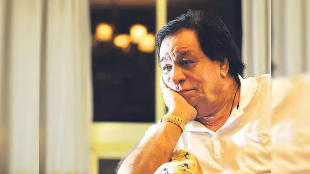 बॉलीवुड में आने से पहले ये सितारे थे ‘गुरु’, किसी ने पढ़ाया तो किसी ने दी खास ट्रेनिंग