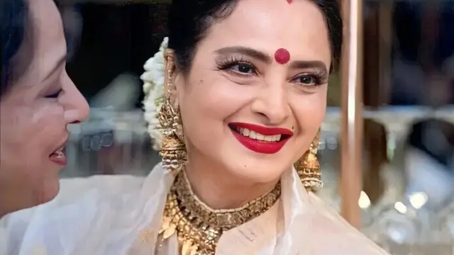 जन्मदिन मुबारक हो, रेखा: लेजेंडरी एक्ट्रेस के बारे में जानें 10 दिलचस्प फैक्ट्स