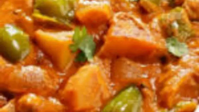 ருசியான குடைமிளகாய் உருளைகிழங்கு கிரேவி இப்படி செய்து பாருங்க! இதன் ருசியே தனி ருசி தான்!!