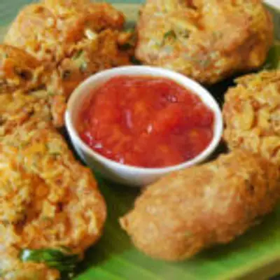 காலை டிபனுக்கு ருசியான வாழைக்காய் வடை இப்படி செஞ்சி பாருங்கள்! மாலை நேர ஸ்நாக்ஸாகவும் சாப்பிட பக்காவா இருக்கும்!