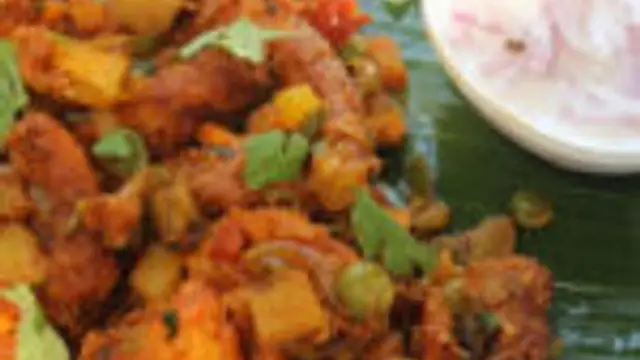 நாவில் எச்சி ஊறும் சுவையான பிரட் வெஜ் உப்புமா செய்வது எப்படி ?