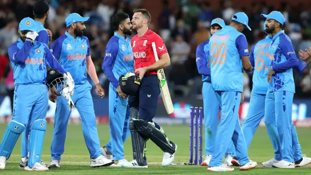 நான் தேர்வாளராக இருந்தால் கண்டிப்பாக விராட் கோலியை T20 உலககோப்பைக்கு தேர்வு செய்வேன் – சுனில் கவாஸ்கர்.