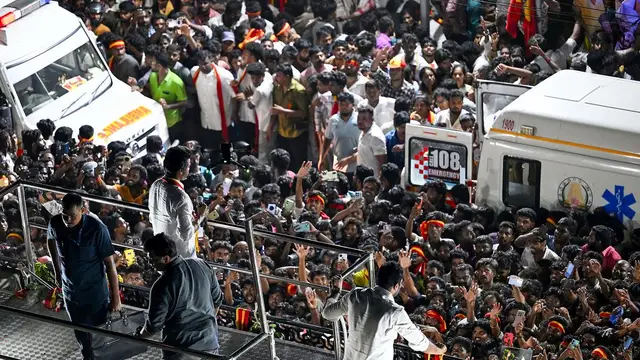 “ஒரே வருமானம் ஈட்டும் நபர் உயி**ரிழந்தால் குடும்பம் என்ன செய்யும்?” – கரூர் வழக்கில் உச்ச நீதிமன்றம் அதிரடி கேள்வி