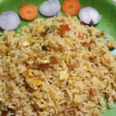 புடலங்காய் வாங்கி இப்மடி கூட செய்யலாம் ருசியான புடலங்காய் முட்டை சாதத்தை நீங்களும் இப்படடி ட்ரை பண்ணி பாருங்க!