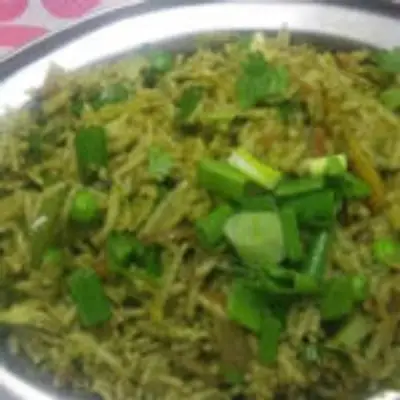 ஒரு அருமையான டிபன் பாக்ஸ் ரெசிபி ருசியான கீரை ப்ரைடு ரைஸ் இப்படி செஞ்சி கொடுங்கள்!
