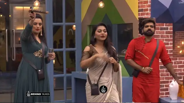 Sreelkashmi with Shwetha Menon and Deepan Murali