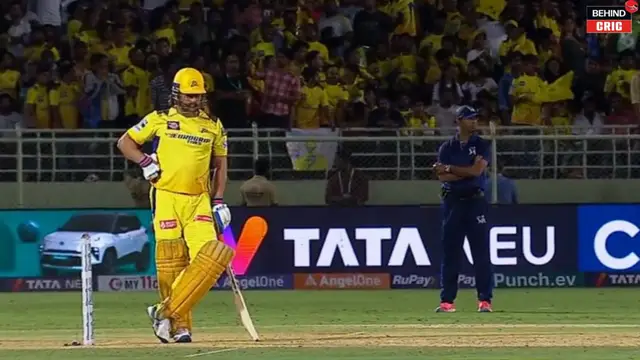 DC vs CSK: माही का चला बल्ला,16 गेंद पर MS Dhoni ने खेली नाबाद तूफानी 37 रन की पारी; नॉर्खिया की बिगाड़ी लाइन लेंथ